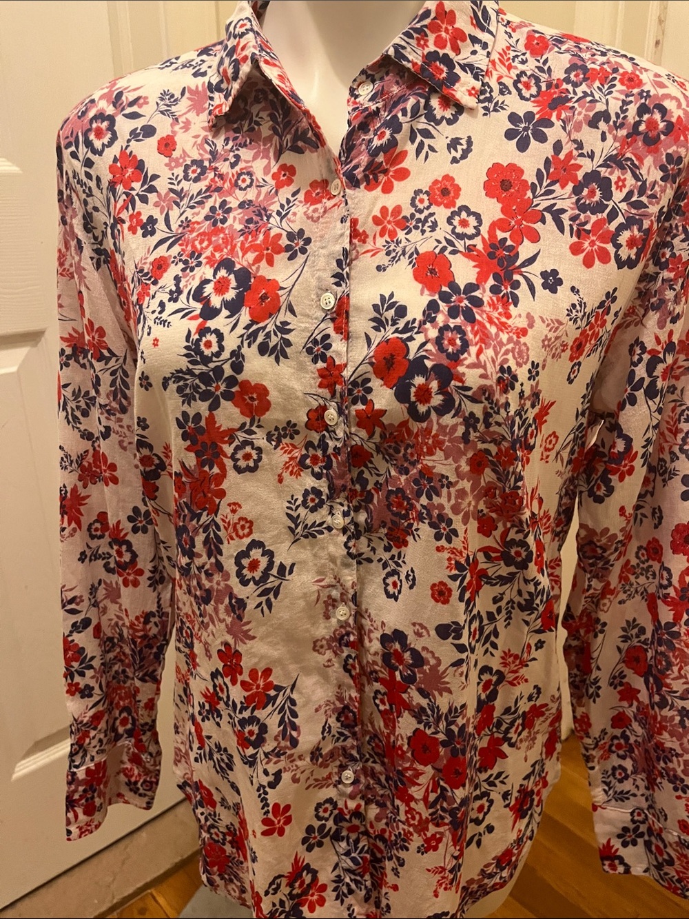 XiRENA Floral Button-Down Shirt in Red, Navy & Cream